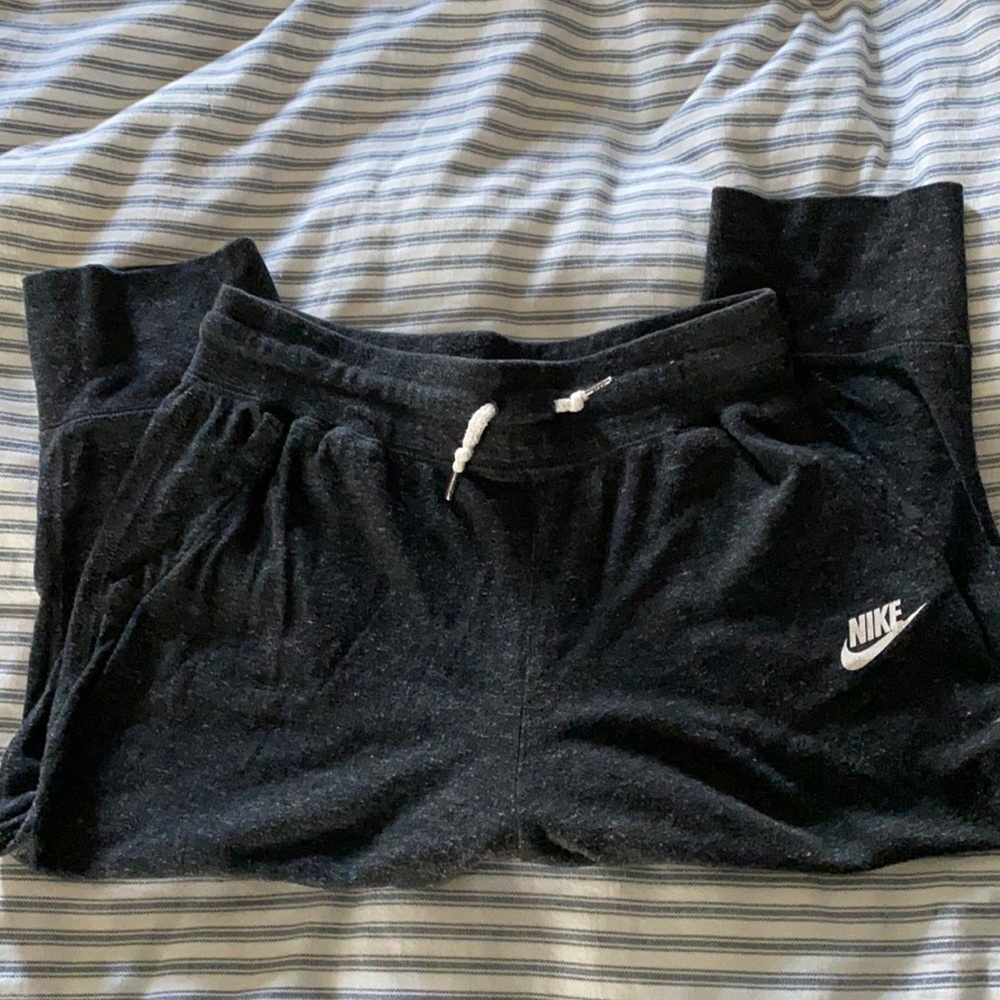 Nike capris